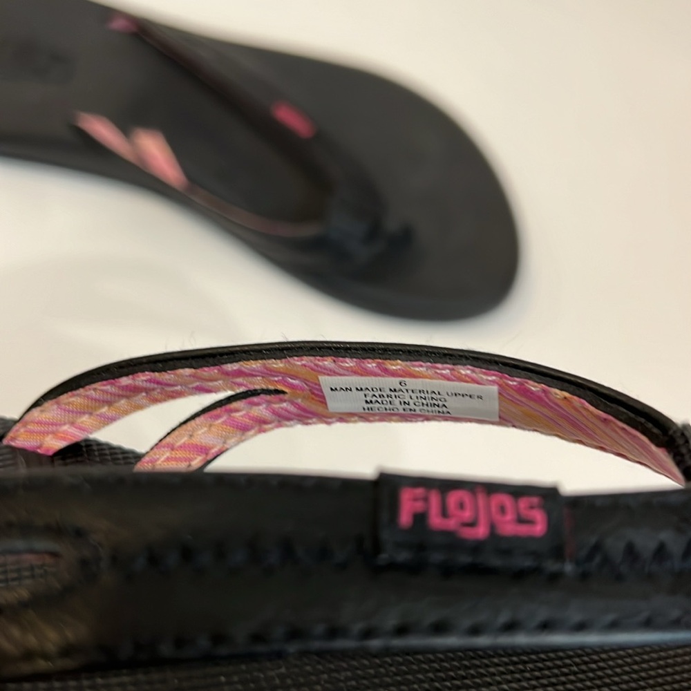 Flojos flip flops size 6. - Picture 4 of 5